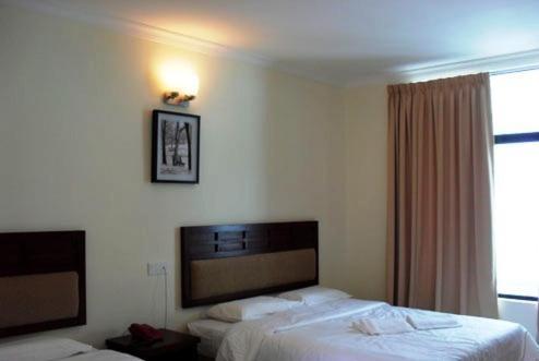 Sutera Hotel Seremban Szoba fotó